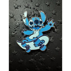 2025 Disney Parks WDW Hidden Disney Pin Stitch Blue Series Hidden Mickey Pin